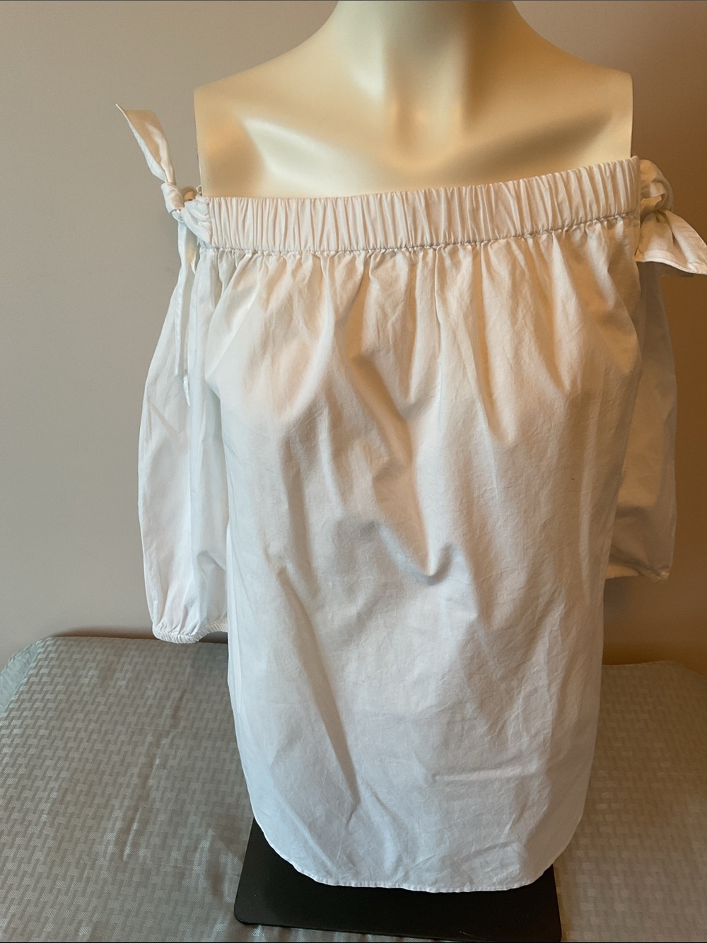 GAP Off-Shoulder Blouse - Picture 3 of 8